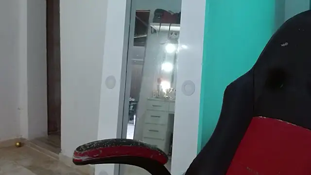 hantonella  online show from April 2026 02:43:01 PM