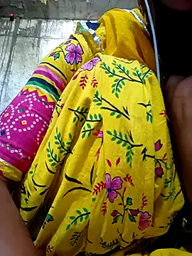 Snapshot of Anushka_Ji chatting on February 2025 08:32:02 AM Anushka Ji online show from February 2025 08:32:02 AM