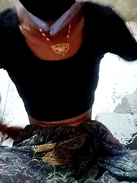 Snapshot of Anushka_Ji chatting on February 2025 07:44:01 AM Anushka Ji online show from February 2025 07:44:01 AM