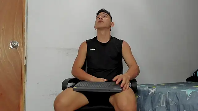 andrew rose  online show from April 2026 07:44:01 PM