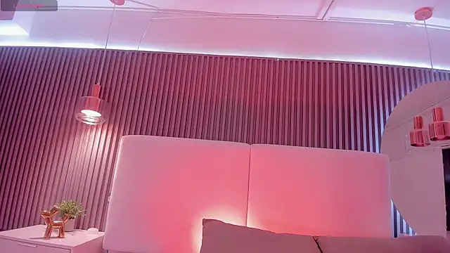 Megan-holly online show from April 2026 04:10:02 PM