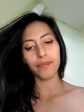 Snapshot of Anahi_cake chatting on March 2025 03:37:01 AM Anahi cake online show from March 2025 03:37:01 AM