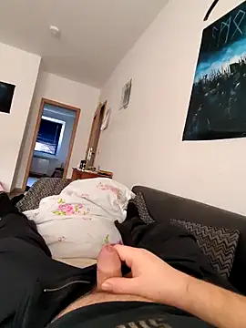 Snapshot of Henryb61 chatting on December 2024 11:23:02 AM Henryb61 online show from December 2024 11:23:02 AM