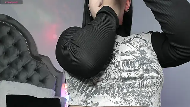 Snapshot of atena_hill chatting on November 2025 07:26:01 PM atena hill online show from November 2025 07:26:01 PM