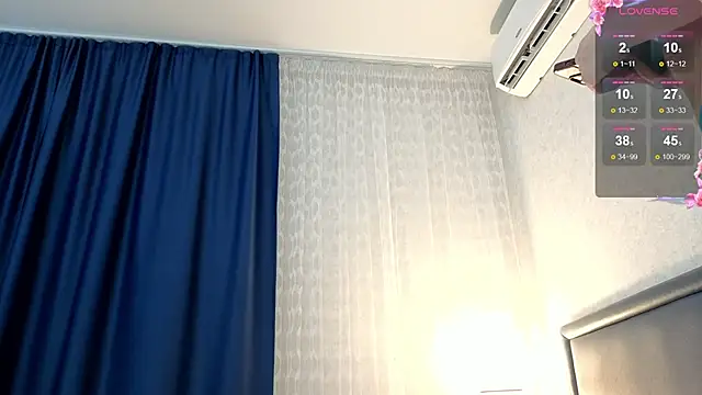 Snapshot of Brilliant-Kiss chatting on December 2025 06:28:01 PM Brilliant-Kiss online show from December 2025 06:28:01 PM