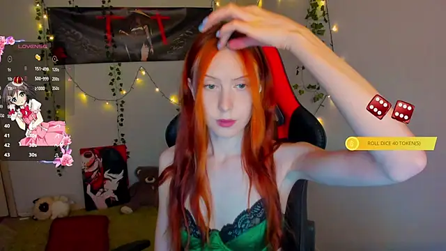 Snapshot of FruttiTatti chatting on May 2026 06:03:01 PM FruttiTatti online show from May 2026 06:03:01 PM