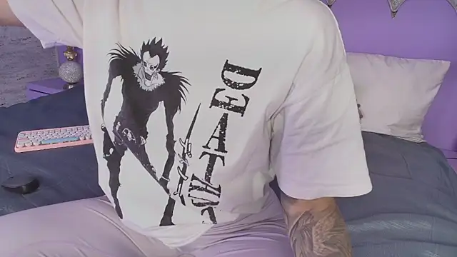 Giaa Ross online show from April 2026 07:40:02 PM