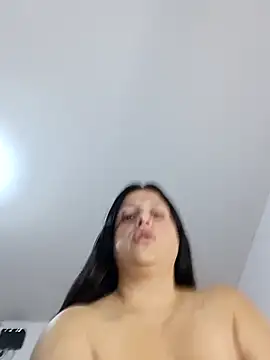 Snapshot of whitegirl0122 chatting on November 2025 07:35:01 PM whitegirl0122 online show from November 2025 07:35:01 PM