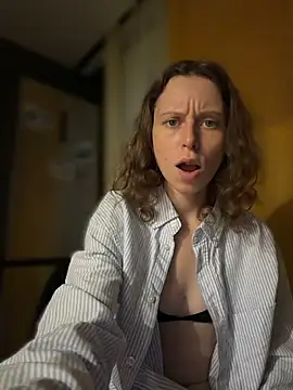 RinaMood online show from April 2026 10:40:02 PM