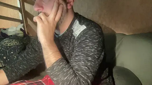 Snapshot of RedDante89 chatting on December 2024 10:35:02 PM RedDante89 online show from December 2024 10:35:02 PM