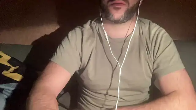 Snapshot of RedDante89 chatting on February 2025 06:58:01 PM RedDante89 online show from February 2025 06:58:01 PM