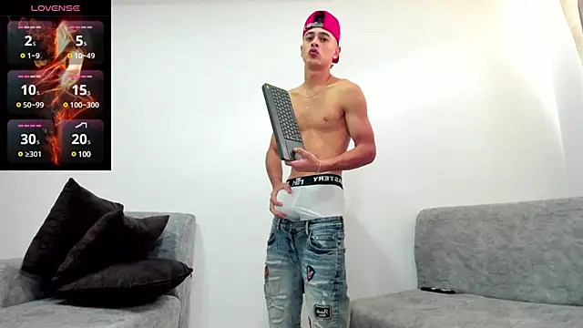 Snapshot of JuniorMorris_ chatting on March 2025 08:40:01 PM JuniorMorris online show from March 2025 08:40:01 PM