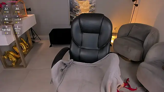 RoxanneHill  online show from February 2025 03:38:01 PM