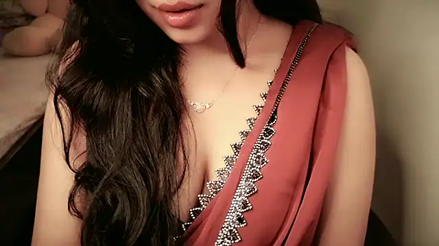 Snapshot of Spice-Summi chatting on October 2025 02:08:01 PM Spice-Summi online show from October 2025 02:08:01 PM