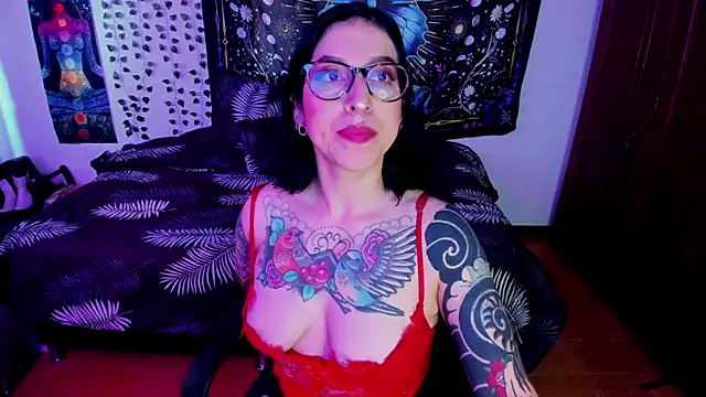 Snapshot of alice_666f chatting on June 2026 01:57:02 PM alice 666f online show from June 2026 01:57:02 PM