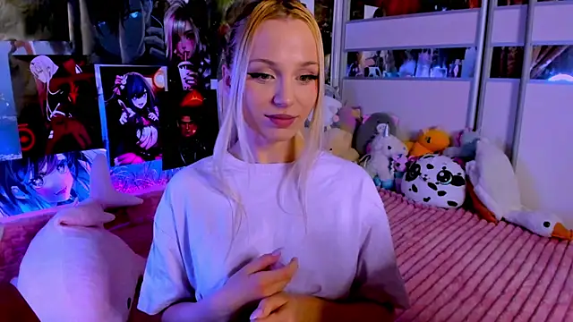 Cute  Pony online show from December 2024 09:28:01 PM