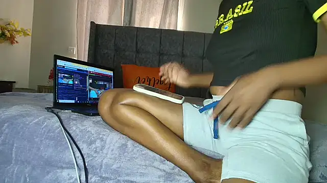 t-NaughtyLicia online show from January 2026 06:28:02 AM