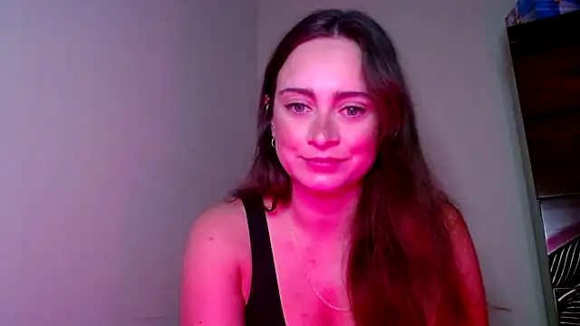 Snapshot of Sophie_Raegan chatting on December 2024 10:13:01 AM Sophie Raegan online show from December 2024 10:13:01 AM