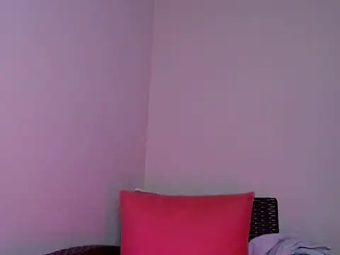 Snapshot of Sophie_Raegan chatting on January 2025 08:35:01 AM Sophie Raegan online show from January 2025 08:35:01 AM