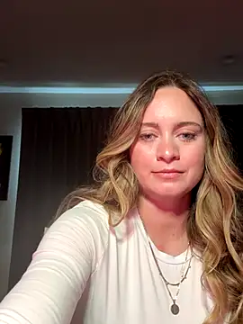 Sophie Raegan online show from December 2025 04:04:01 PM