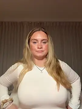 Sophie Raegan online show from April 2026 04:45:02 AM