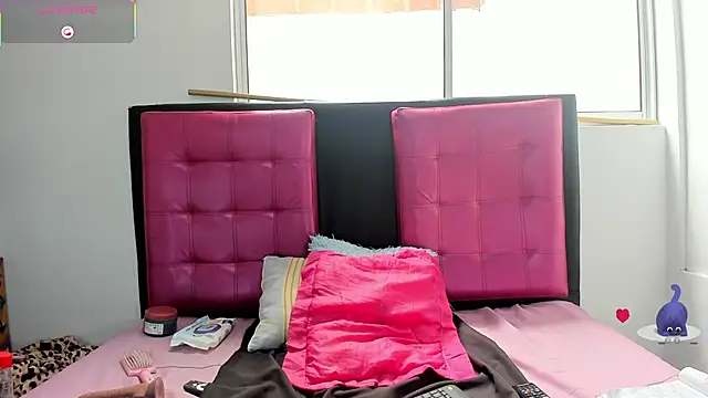 AlanaLars online show from February 2026 06:17:02 PM