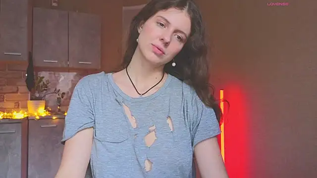 Sereta Finn online show from November 2025 10:45:02 AM