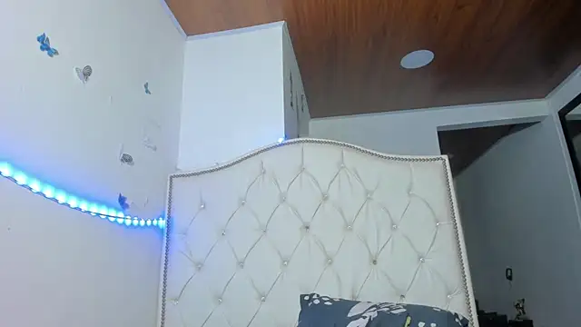 Snapshot of Anny_jhonsonx chatting on September 2025 11:29:02 PM Anny jhonsonx online show from September 2025 11:29:02 PM