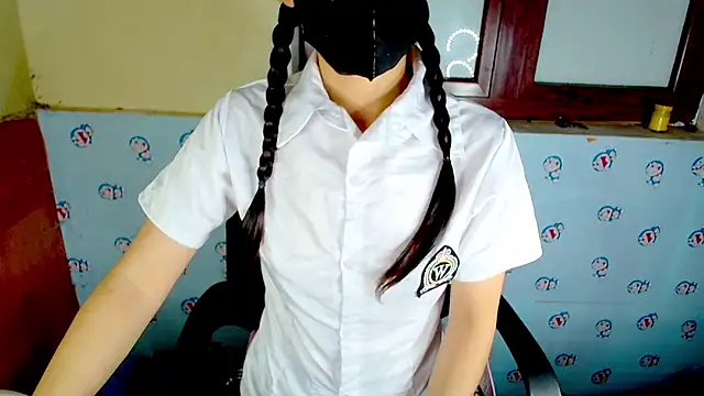 Snapshot of __Saphia__ chatting on November 2025 03:45:01 PM Saphia online show from November 2025 03:45:01 PM