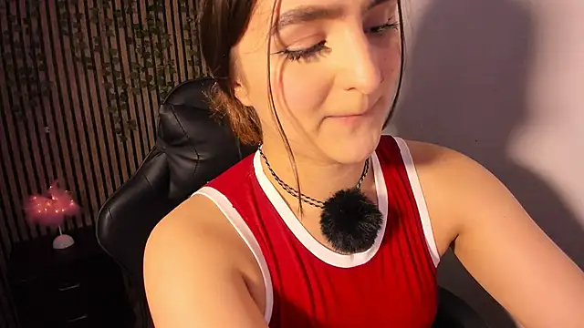 Snapshot of sofia_44 chatting on May 2026 09:00:02 PM sofia 44 online show from May 2026 09:00:02 PM