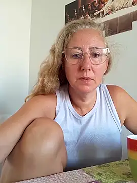 MILEIDE980 online show from February 2026 01:34:02 PM