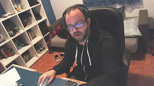 ravingr4d4 online show from February 2025 11:37:02 PM