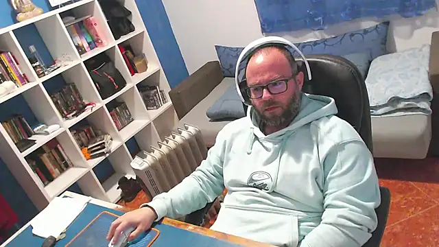 ravingr4d4 online show from March 2026 08:00:01 PM