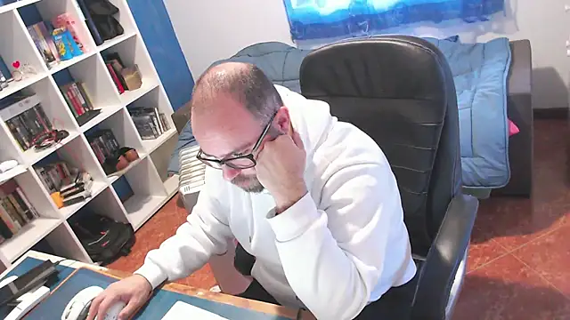 ravingr4d4 online show from March 2026 10:10:01 AM