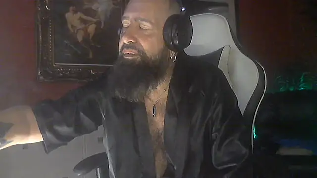 Snapshot of maseurbeardedpig chatting on August 2026 03:44:02 AM maseurbeardedpig online show from August 2026 03:44:02 AM