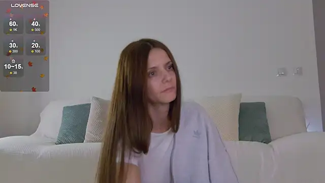 LilyRoselyn online show from November 2025 10:53:02 PM