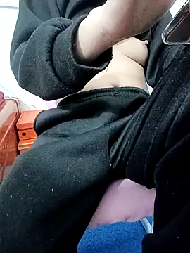 Snapshot of SweetGirl2k2 chatting on February 2025 01:00:02 PM SweetGirl2k2 online show from February 2025 01:00:02 PM