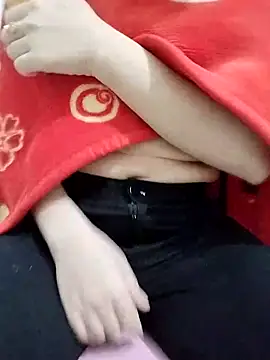 Snapshot of SweetGirl2k2 chatting on March 2025 07:57:01 AM SweetGirl2k2 online show from March 2025 07:57:01 AM