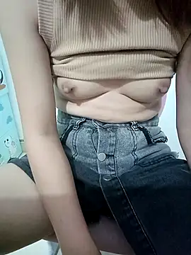 Snapshot of SweetGirl2k2 chatting on September 2025 09:37:01 PM SweetGirl2k2 online show from September 2025 09:37:01 PM