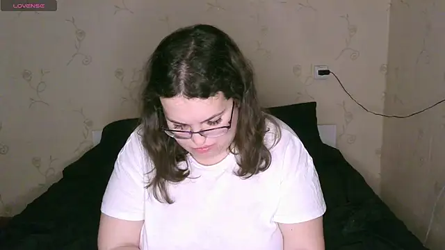 Snapshot of VladaCandy chatting on December 2024 08:05:01 PM VladaCandy online show from December 2024 08:05:01 PM