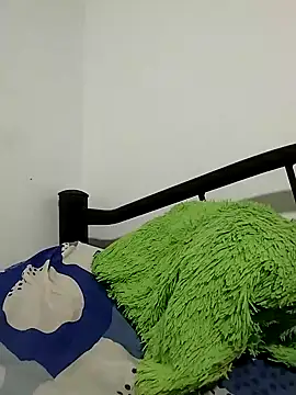 Snapshot of Karol_and_David_hotcouple chatting on December 2024 06:18:02 AM Karol and David hotcouple online show from December 2024 06:18:02 AM