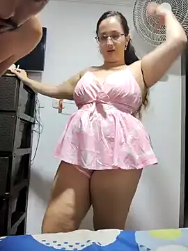 Snapshot of Karol_and_David_hotcouple chatting on January 2025 03:44:02 AM Karol and David hotcouple online show from January 2025 03:44:02 AM