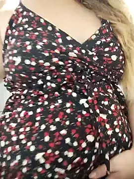 Snapshot of Karol_and_David_hotcouple chatting on February 2025 08:24:01 AM Karol and David hotcouple online show from February 2025 08:24:01 AM