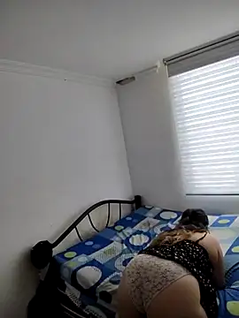 Snapshot of Karol_and_David_hotcouple chatting on February 2025 07:58:02 PM Karol and David hotcouple online show from February 2025 07:58:02 PM