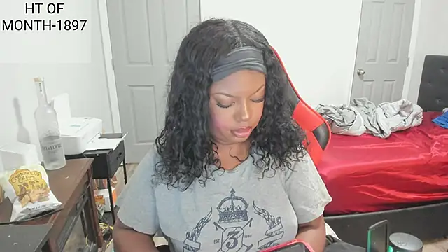 Snapshot of demi_xoxo chatting on November 2025 08:35:01 AM demi xoxo online show from November 2025 08:35:01 AM