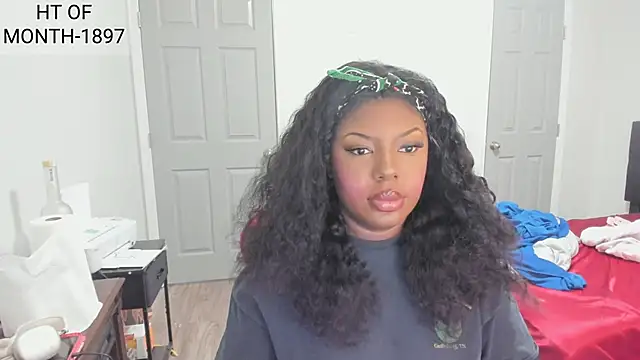 Snapshot of demi_xoxo chatting on November 2025 12:38:01 PM demi xoxo online show from November 2025 12:38:01 PM