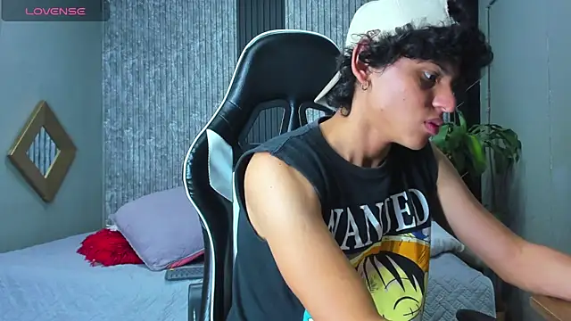 Edwars 03 online show from March 2025 09:04:02 PM