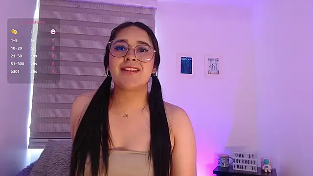 Snapshot of Megan_FE chatting on September 2025 01:56:01 PM Megan FE online show from September 2025 01:56:01 PM