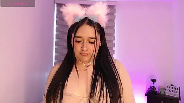 Snapshot of Megan_FE chatting on November 2025 06:43:01 PM Megan FE online show from November 2025 06:43:01 PM