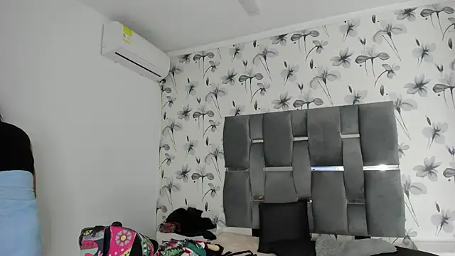 Ehotloveaxxx online show from January 2025 06:43:01 PM